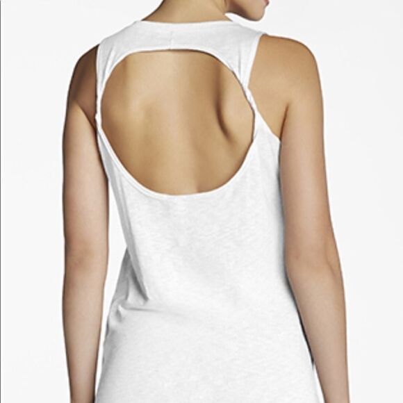 Fabletics twist tank. Medium - Picture 3 of 4